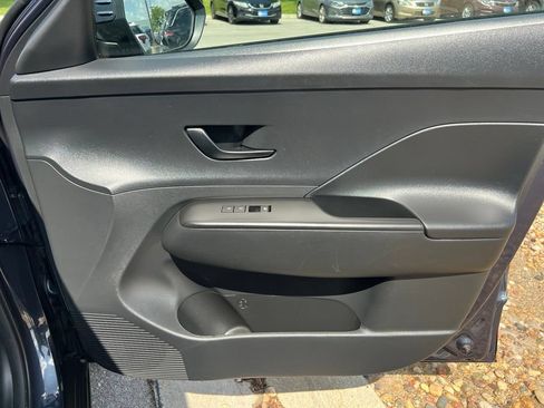 Used 2025 Hyundai Kona SEL AWD/4WD image 26