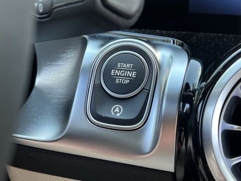 New 2026 Mercedes-Benz GLB 250 4MATIC image 38