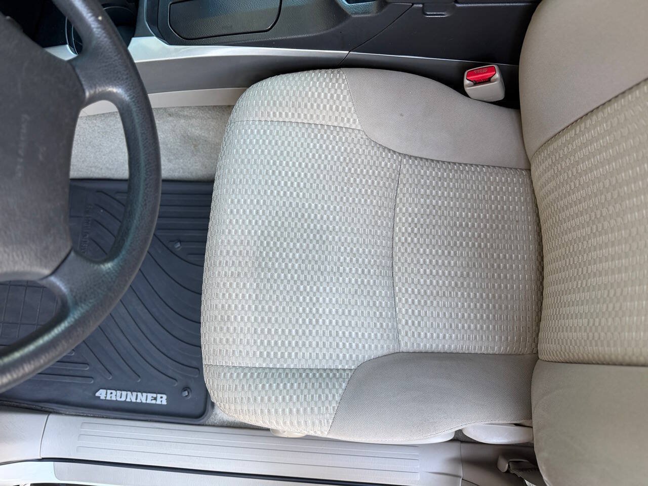 Used 2007 Toyota 4Runner SR5 AWD/4WD image 10