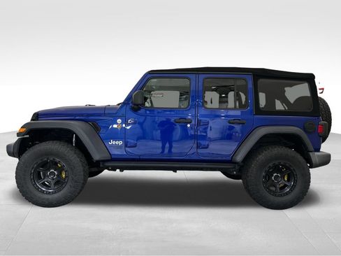 Used 2018 Jeep Wrangler Unlimited Sport S AWD/4WD image 2