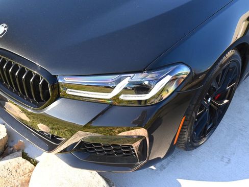 Used 2022 BMW M550i xDrive w/ Premium Package image 10