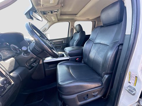 Used 2018 RAM 2500 Laramie w/ Sport Appearance Group AWD/4WD image 13