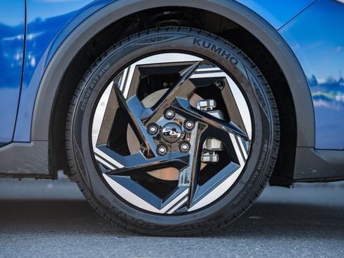 Used 2025 Kia K4 EX image 16