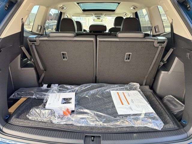 New 2026 Volkswagen Atlas SEL Premium R-Line AWD/4WD image 5