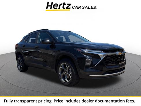 Used 2025 Chevrolet Trax LT FWD image 1