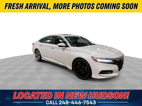 Used 2019 Honda Accord Touring image 4