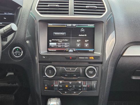 Used 2016 Ford Explorer XLT w/ Equipment Group 202A image 24