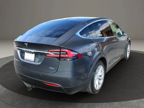 Used 2016 Tesla Model X 90D image 5