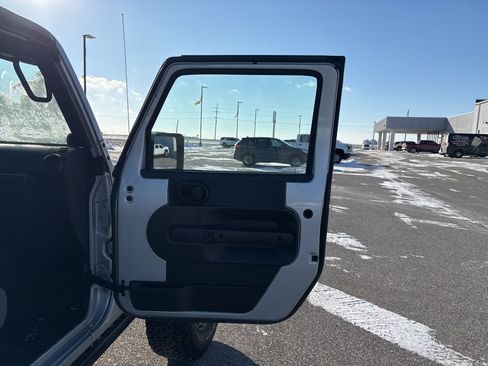 Used 2008 Jeep Wrangler Rubicon w/ PWR Convenience Group image 11