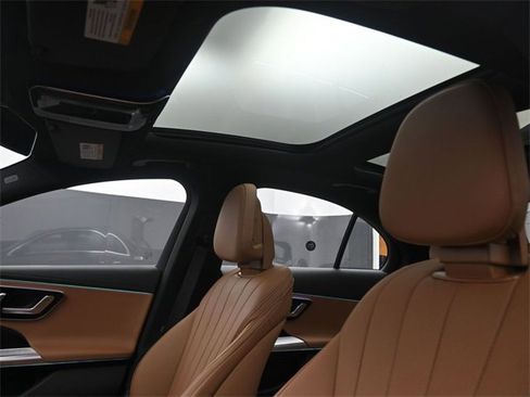 New 2026 Mercedes-Benz E 350 4MATIC Sedan image 10