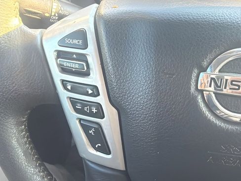 Used 2019 Nissan Titan PRO-4X w/ Pro-4x Convenience Package image 16