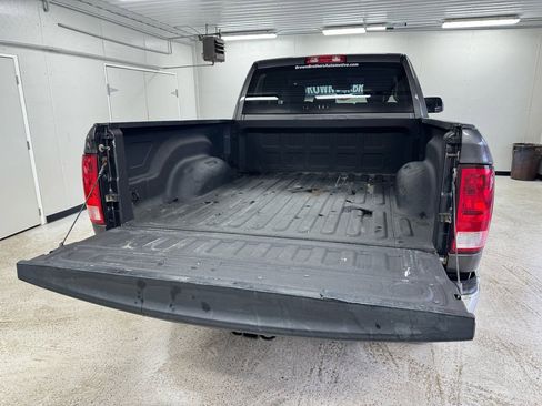 Used 2016 RAM 2500 Tradesman w/ Chrome Appearance Group image 6