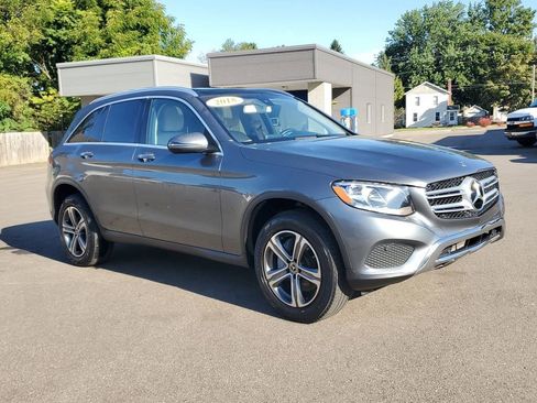 Used 2018 Mercedes-Benz GLC 300 image 2