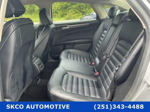 Used 2020 Ford Fusion SEL FWD image 14