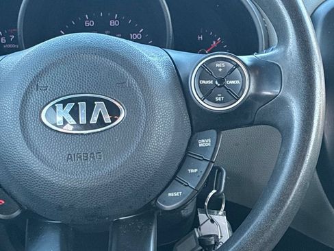 Used 2019 Kia Soul FWD image 17