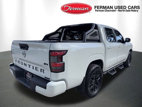 Used 2023 Nissan Frontier SV w/ Midnight Edition Package image 9