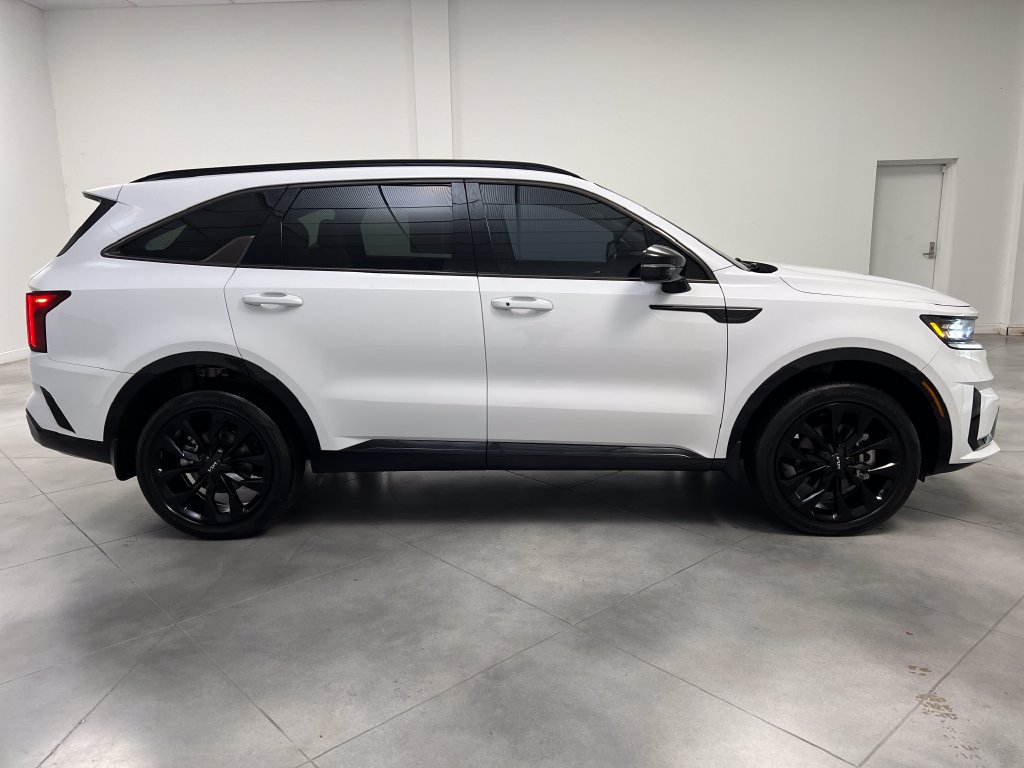 Used 2023 Kia Sorento SX AWD/4WD image 10