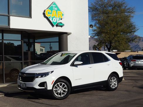 Used 2022 Chevrolet Equinox LT image 3