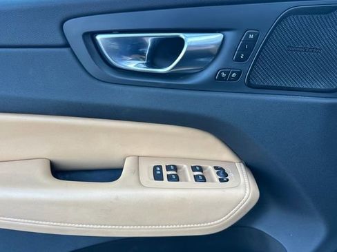 Used 2021 Volvo XC60 T5 Inscription w/ Advanced Package image 12