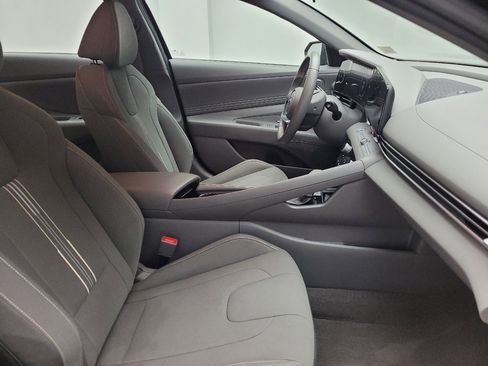 Used 2023 Hyundai Elantra SEL w/ Convenience Package FWD image 21