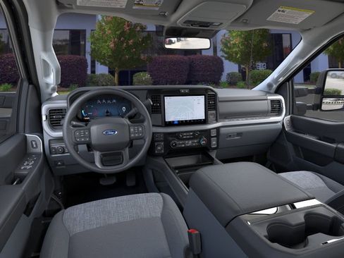 New 2026 Ford F250 XLT w/ XLT Premium Package AWD/4WD image 9