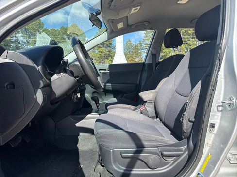 Used 2010 Hyundai Elantra SE w/ Popular Equipment Pkg 2 image 11