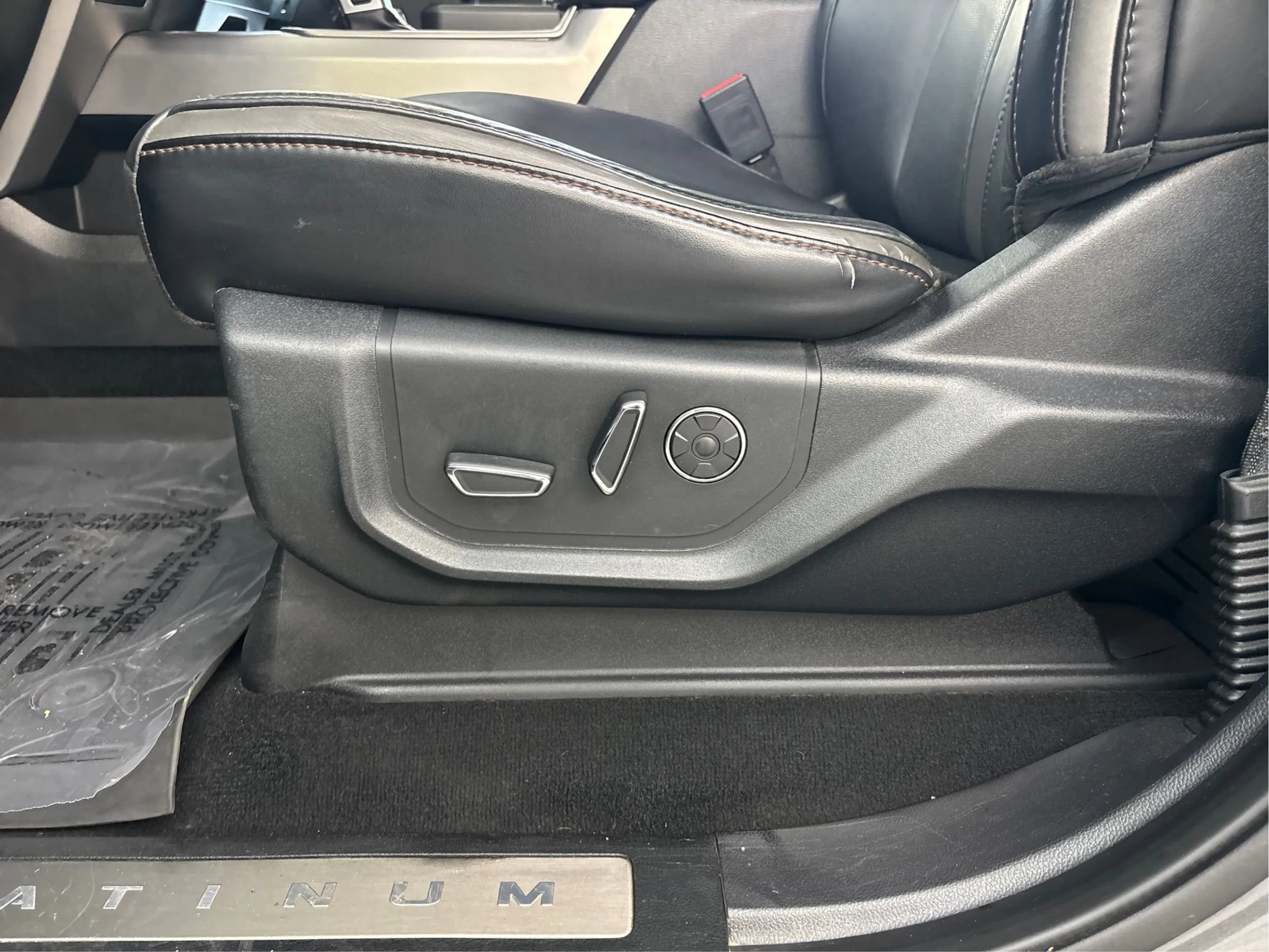 Used 2019 Ford F150 Platinum w/ Equipment Group 701A Luxury AWD/4WD image 24