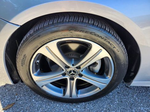 Used 2018 Mercedes-Benz E 300 E 300 image 17