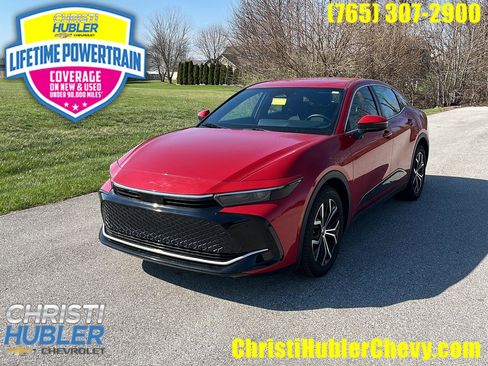 Used 2024 Toyota Crown XLE image 1