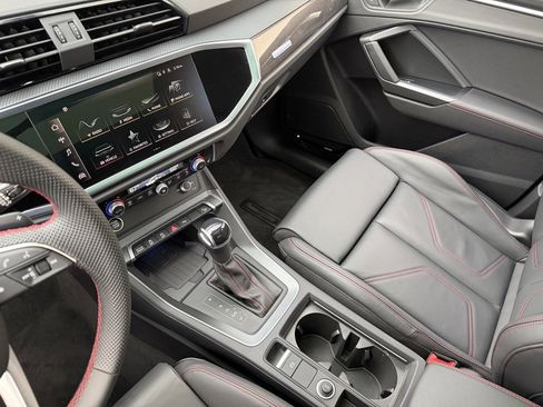 Certified 2025 Audi Q3 2.0T Premium Plus w/ Premium Plus Package image 26