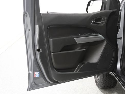 Certified 2022 Chevrolet Colorado LT w/ LT Convenience Package image 4