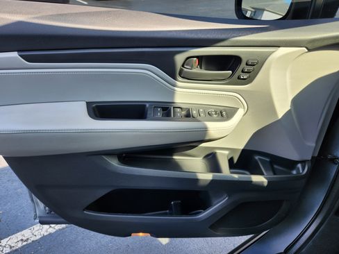 Used 2021 Honda Odyssey EX-L image 24