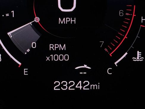 Used 2025 GMC Yukon Denali image 18