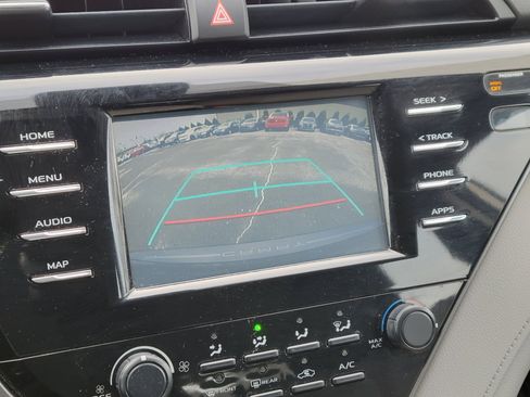 Used 2019 Toyota Camry LE image 26