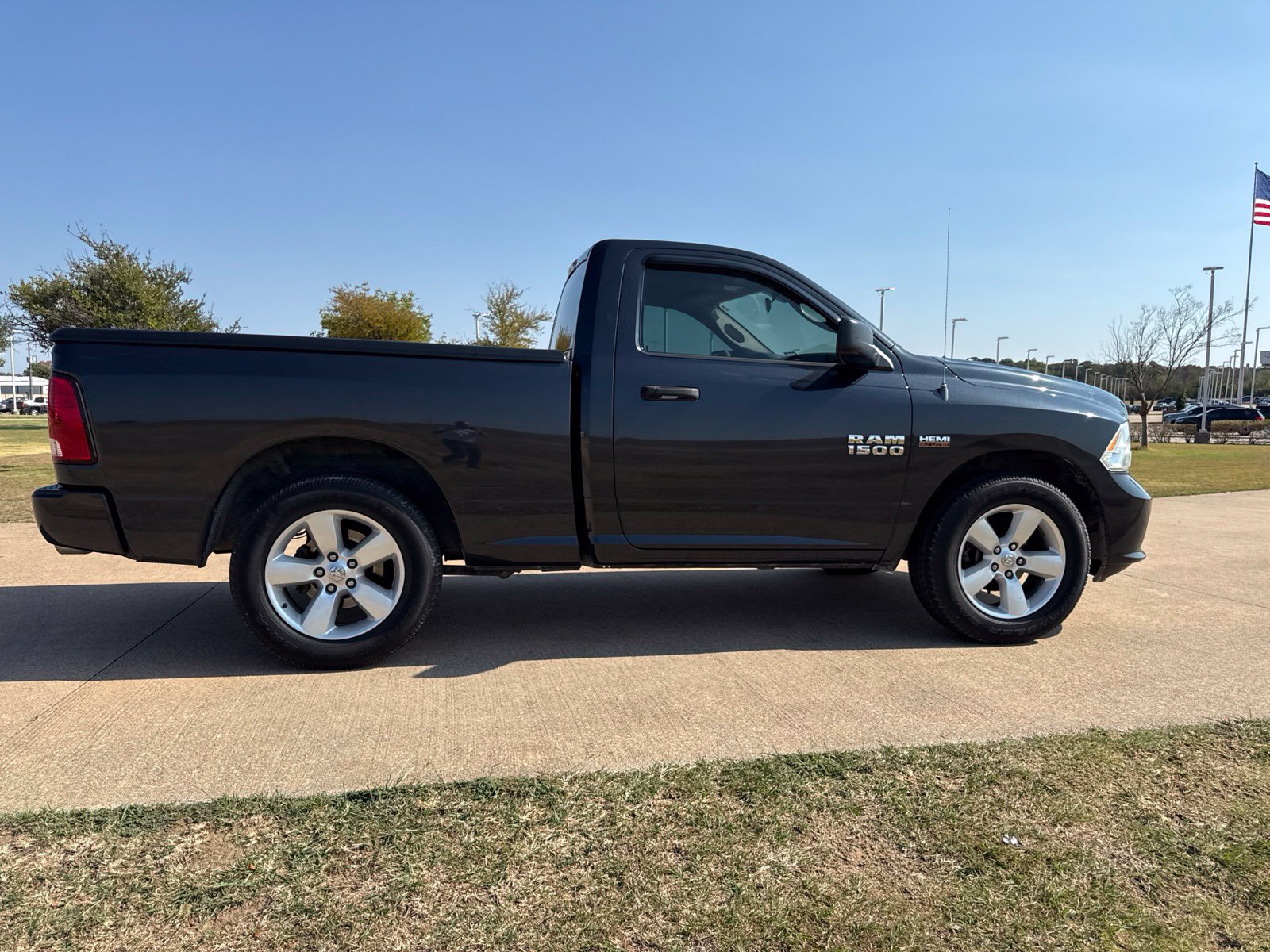 Used 2013 RAM 1500 Express RWD image 10