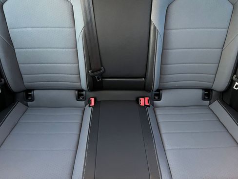 Used 2025 Volkswagen Jetta SE image 38