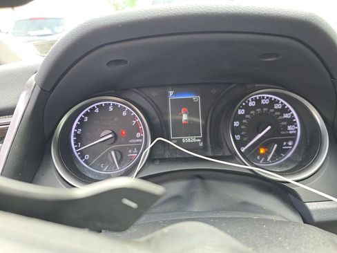 Used 2023 Toyota Camry SE FWD image 7