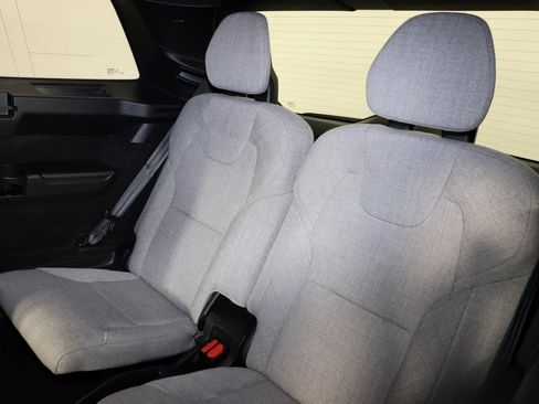 Used 2023 Volvo XC90 T8 Ultimate image 12