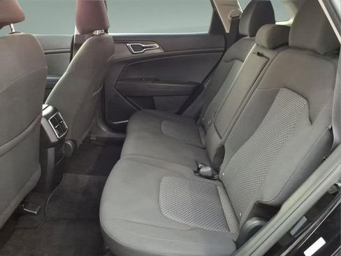 Used 2025 Kia Sportage LX AWD/4WD image 13
