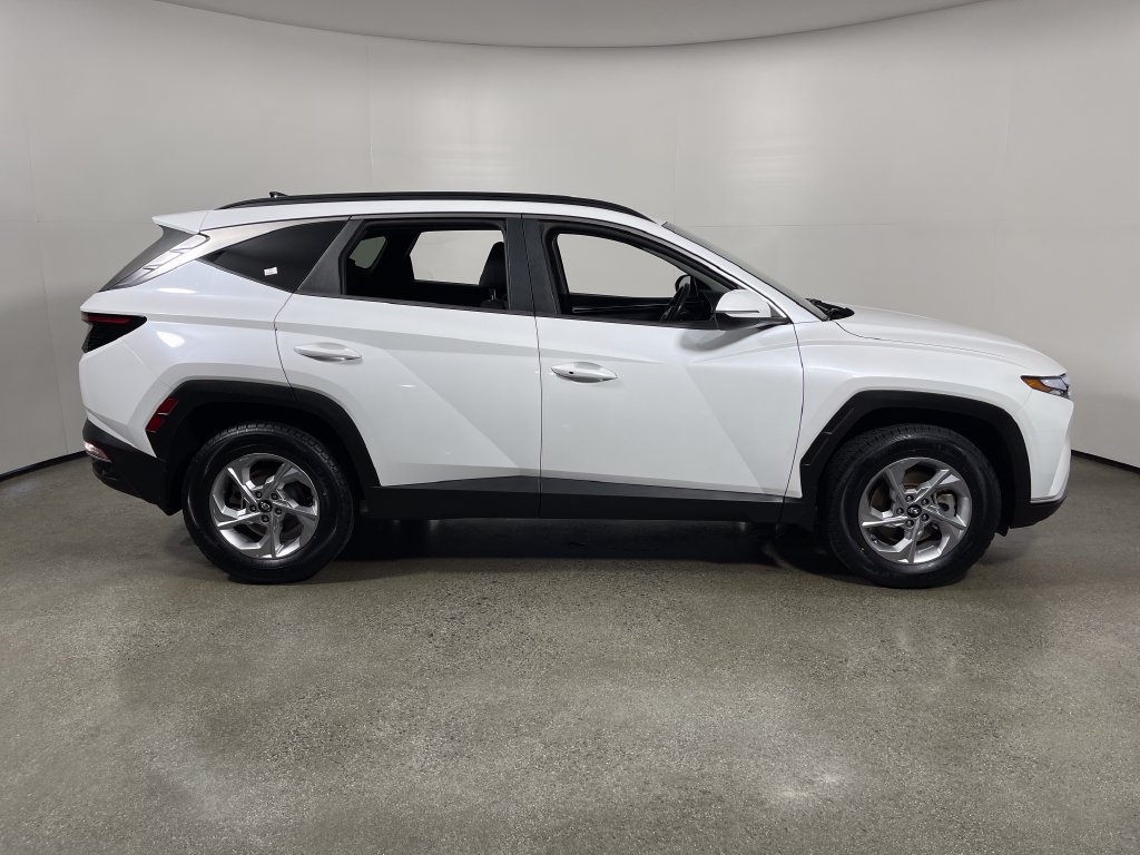 Used 2022 Hyundai Tucson SEL w/ Winter Package AWD/4WD image 2