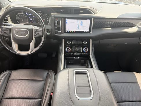Used 2021 GMC Yukon XL Denali AWD/4WD image 13