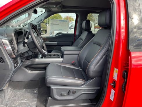 Used 2026 Ford F350 Lariat w/ FX4 Off-Road Package image 15
