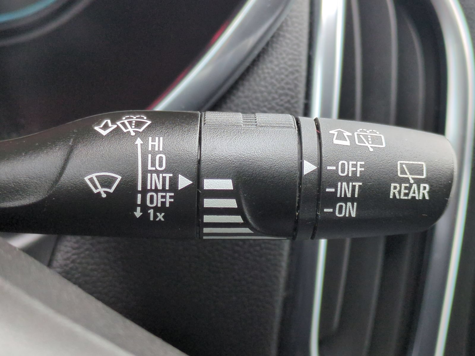 Used 2020 Chevrolet Equinox LT FWD image 26