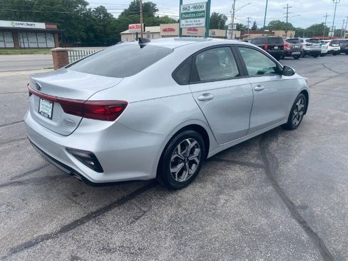 Used 2020 Kia Forte LXS FWD image 5
