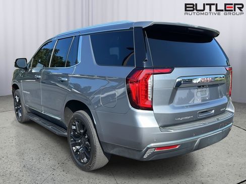 Used 2022 GMC Yukon SLT w/ SLT Luxury Package AWD/4WD image 3