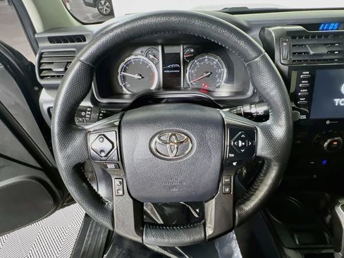 Certified 2024 Toyota 4Runner TRD Off-Road Premium w/ Off Road Premium Plus Package AWD/4WD image 10