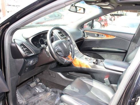 Used 2018 Lincoln MKX Reserve AWD/4WD image 13