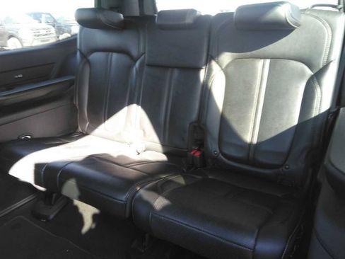 Used 2024 Jeep Wagoneer Series II w/ Flexible Seating Group RWD image 7