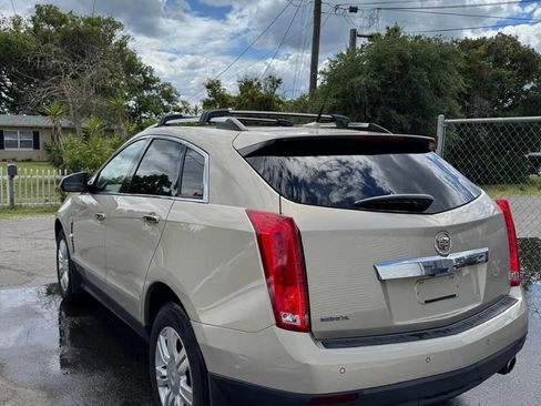 Used 2010 Cadillac SRX Luxury FWD image 4