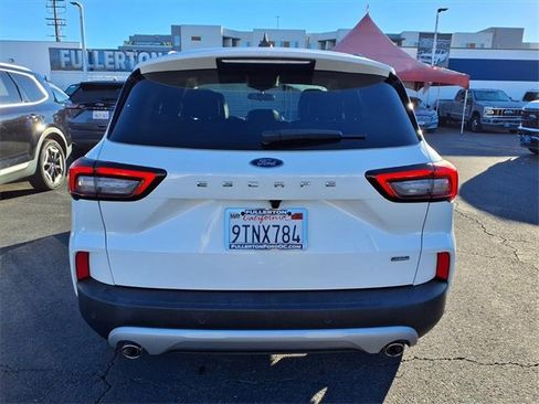 Used 2024 Ford Escape SE image 20